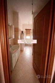 MONTESPACCATO QUADRiLOCALE SEMI-ARREDATO BALCONE