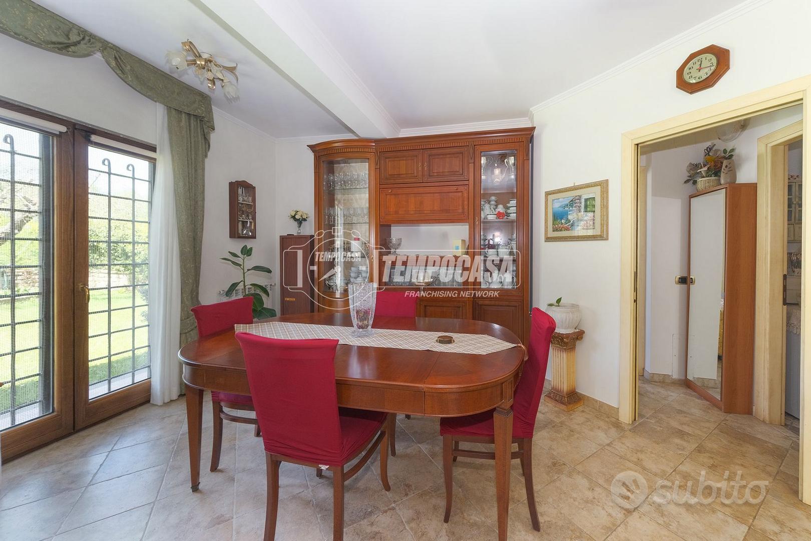 VILLA RISTRUTTURATA PANORAMICA CON AMPIO GIARDINO - Altro