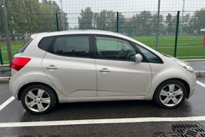 Kia Venga 1.6 CRDi VGT TX  NEOPATENTATI