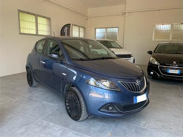 Lancia Ypsilon 1.0 FireFly 5 porte S&S Hybrid Silv