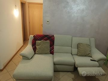 Divano tre posti con relax