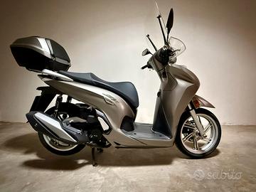 Scooter Honda SH 350