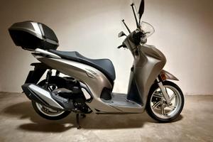 Scooter Honda SH 350