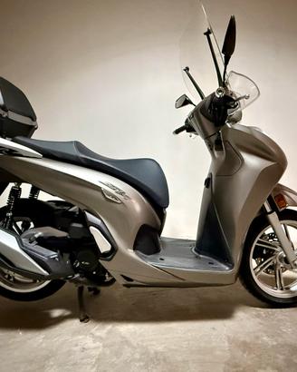 Scooter Honda SH 350