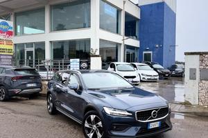 Volvo V60 Cross Country B4 (d) AWD Geartronic Busi
