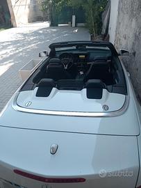 Mercedes cabrio E 220 blue efficiency