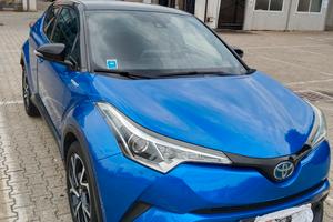 TOYOTA CHR HIBRYAD.    Allestimento style 
