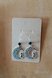 Orecchini mezzaluna con gattino