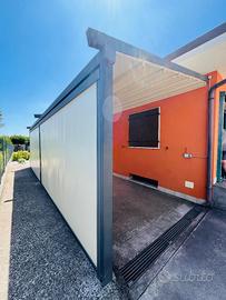 Tenda da esterno motorizzata con telecomando