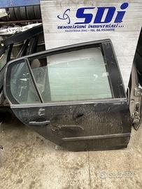 Porta post dx golf 5