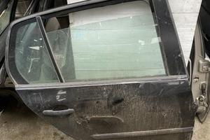 Porta post dx golf 5