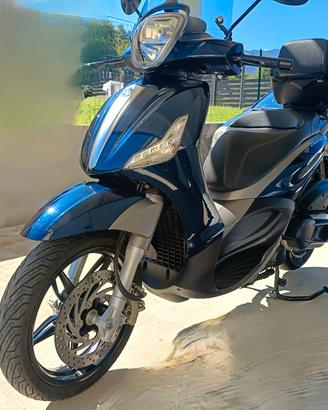 Piaggio Beverly 350