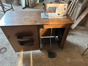 macchina da cucire necchi