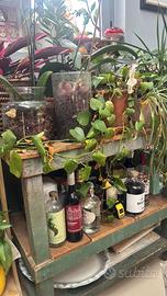 Carrello vintage industriale con ruote