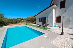 VILLA FICURINIA con Piscina ad uso esclusivo