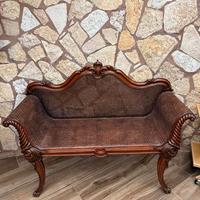Divanetto antico in legno