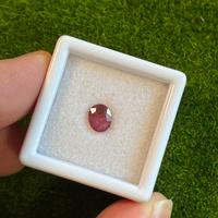 Rubino naturale 0.87 ct taglio ovale