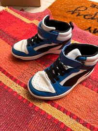 4 paia scarpe bambino puma adidas new balance n.31