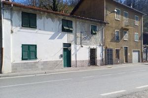 5 LOCALI A RONCO SCRIVIA