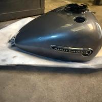 Serbatoio nuovo mai usato harley davidson
