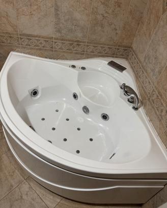 Vasca idromassaggio angolare