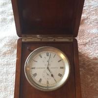 orologio di sommergibile in cassa di mogano