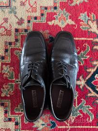 Scarpe classiche modello Oxford 
