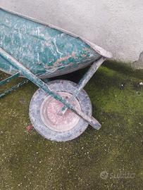 Carriola da giardino 