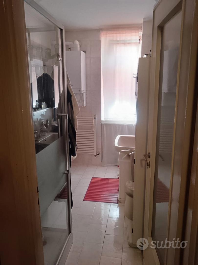 Posto letto in doppia in Vanchiglia, foto 5 di 6
