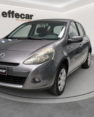 RENAULT Clio 1.2 16V 5 porte Luxe