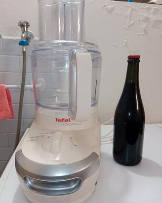 Robot da cucina Tefal VitaCompact.

- Modello FP41