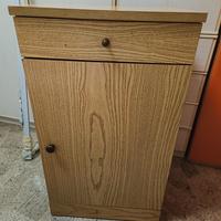 Comodino mobiletto in legno con cassetto e anta