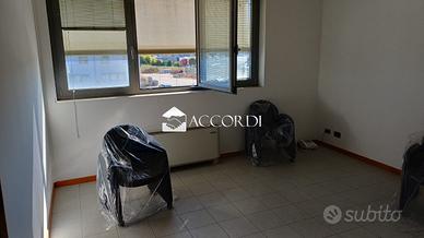 RIF.LLE2-UFFICIO AL PRIMO PIANO