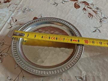 Piattino vintage argentato decorato