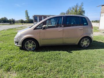 Lancia Musa 1,4 benzina GPL allestimento PLATINUM 