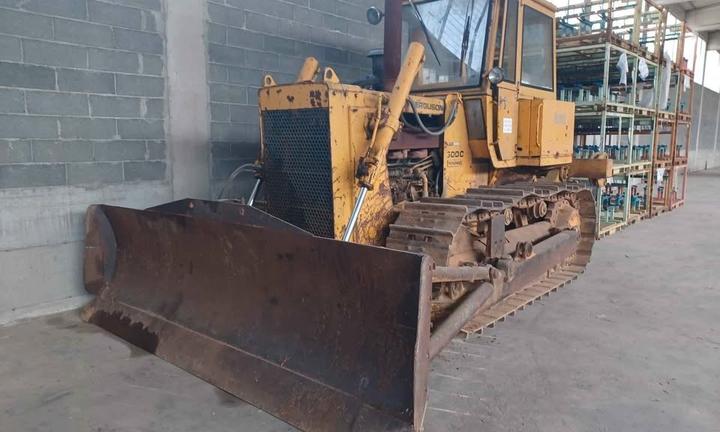 Apripista Massey Ferguson 600C con ripper