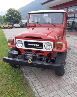 TOYOTA BJ40
