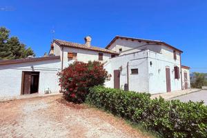 Casale panoramico a 10 minuti da Ascoli Piceno