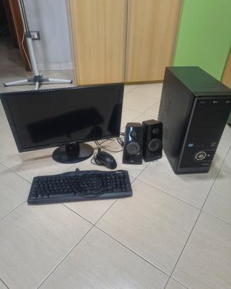 Blocco PC con monitor e accessori