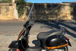Vespa 300 gts