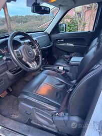 Fuoristrada Jeep Cherokee