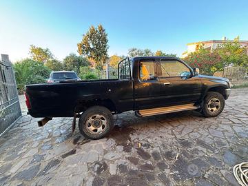 TOYOTA HILUX 99