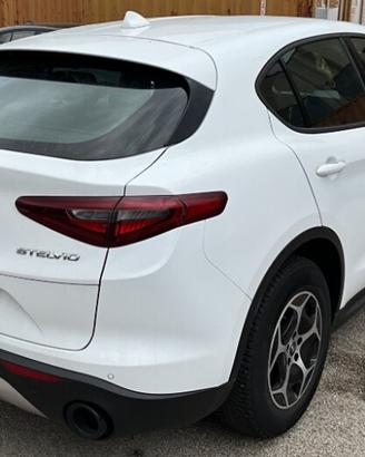 ALFA ROMEO Stelvio Stelvio 2.2 Turbodiesel 190 ...