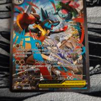 Mega Lucario EX in buone condizioni