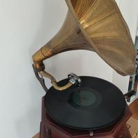 GRAMMOFONO ANTICO