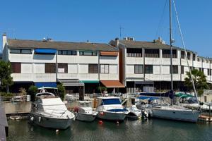 Villa a schiera con terrazza sulla darsena e po...