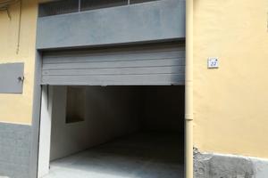 Posto Auto in Via Della Porta, 22 (zona Via Zara)