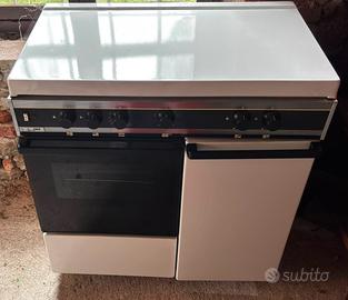 Cucina a gas vintage pari al Nuovo -Mai Usata