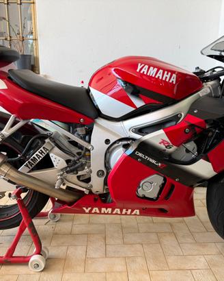 Yamaha R6 2001