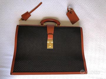 Ventiquattrore Stepan Serapian da uomo numerata